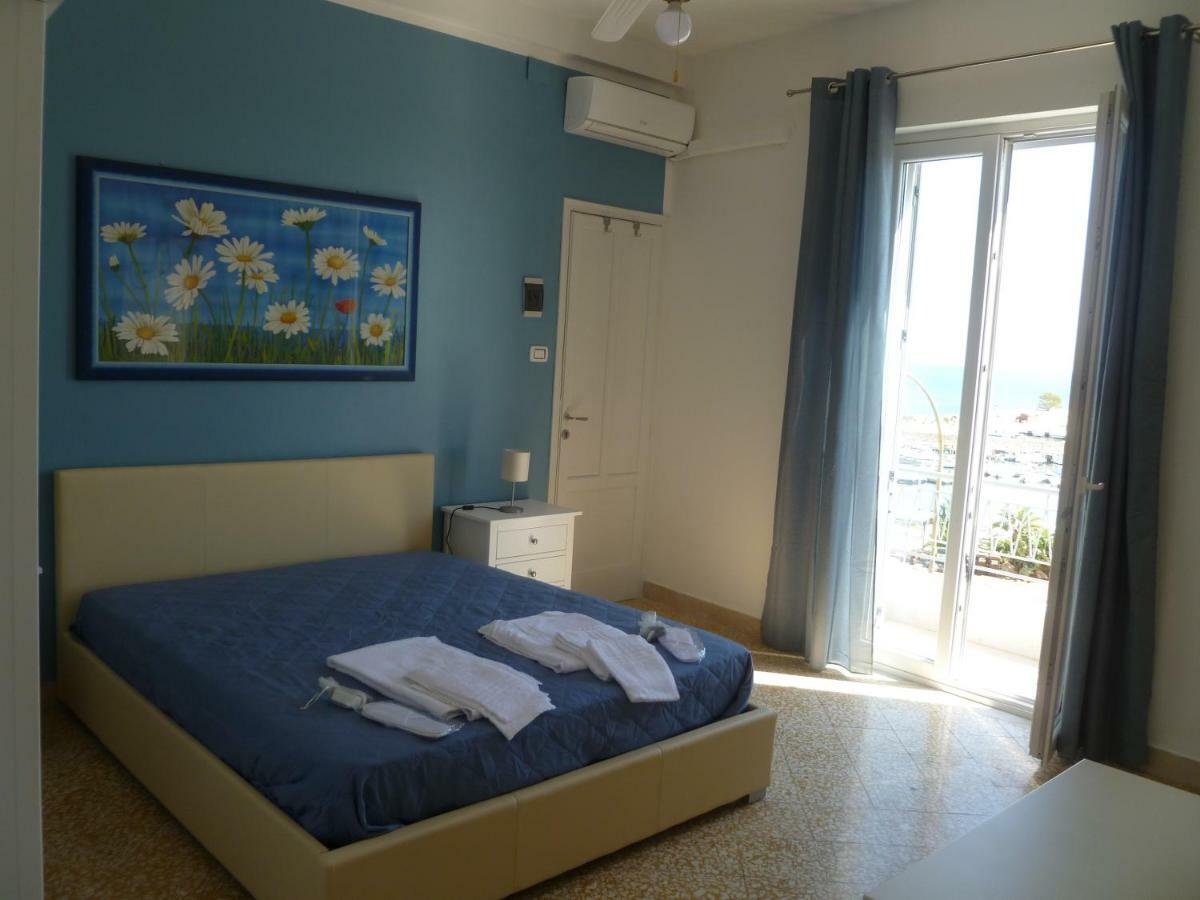 Casa Michela, sea-view apartments Trabia Exterior foto